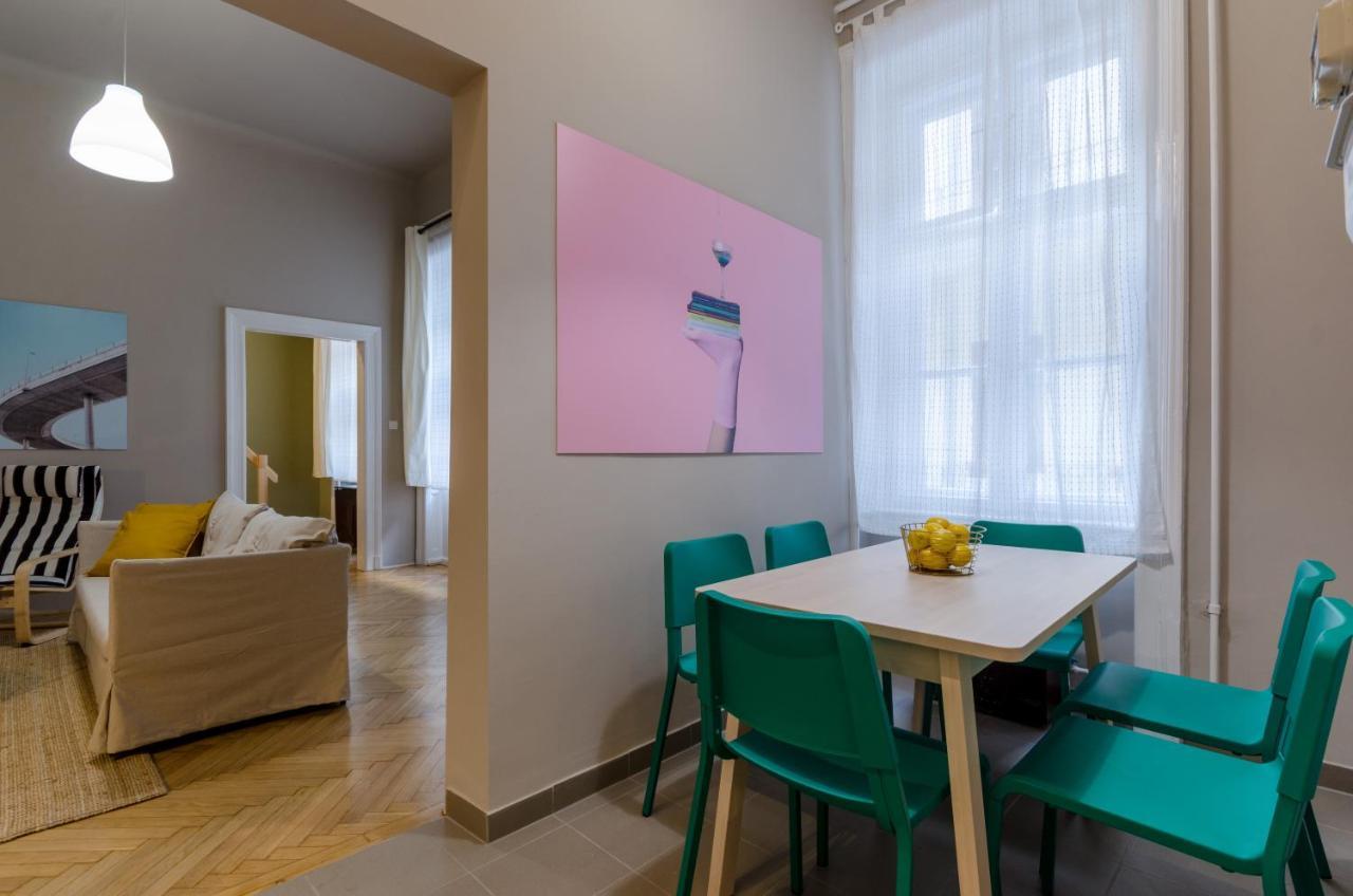 In Centre A16 Апартаменти *