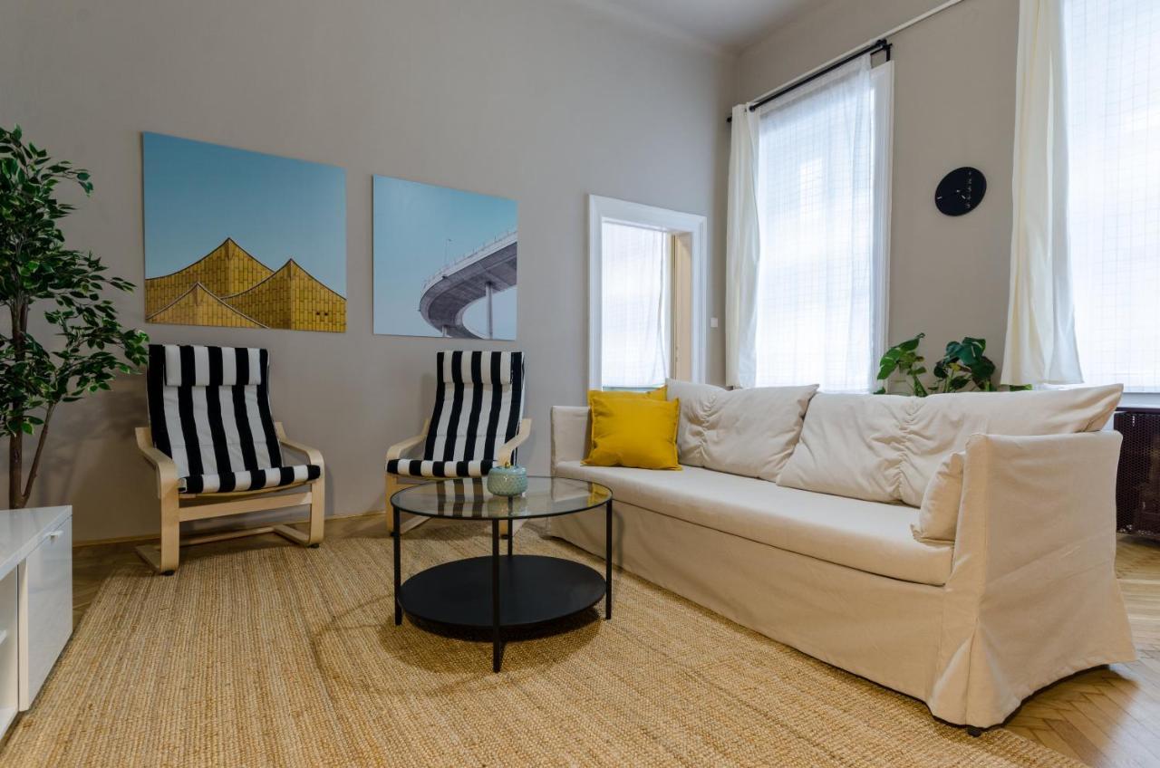 In Centre A16 * Будапешт